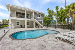 Luxury Retreat: with Pool